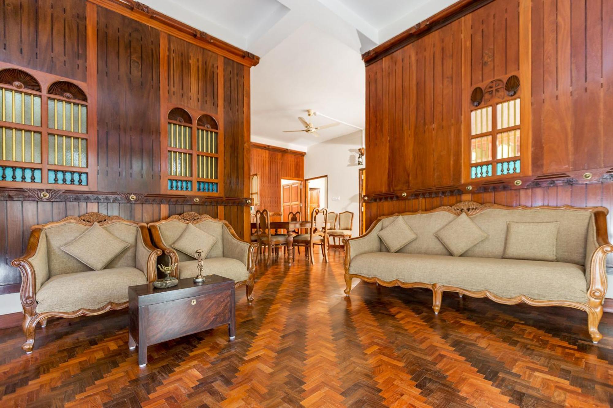 Kumarakom Wood Castle Serviced Appartments Ngoại thất bức ảnh